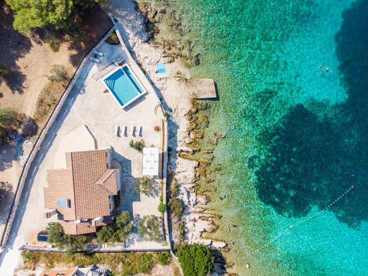 Villa Rudini With Heated Pool 奥库格哥恩基 外观 照片