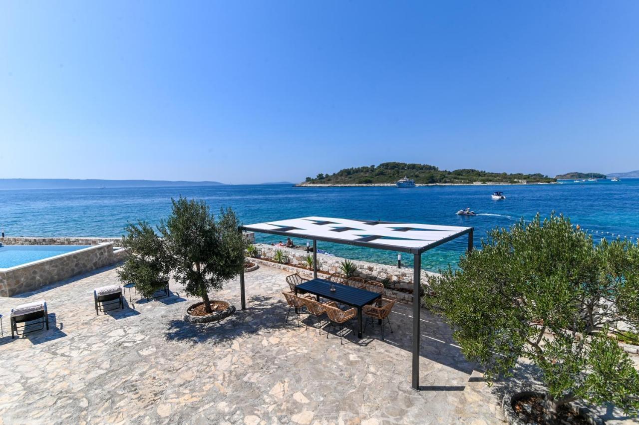 Villa Rudini With Heated Pool 奥库格哥恩基 外观 照片
